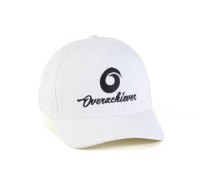 A white hat with the word " overachiever ".
